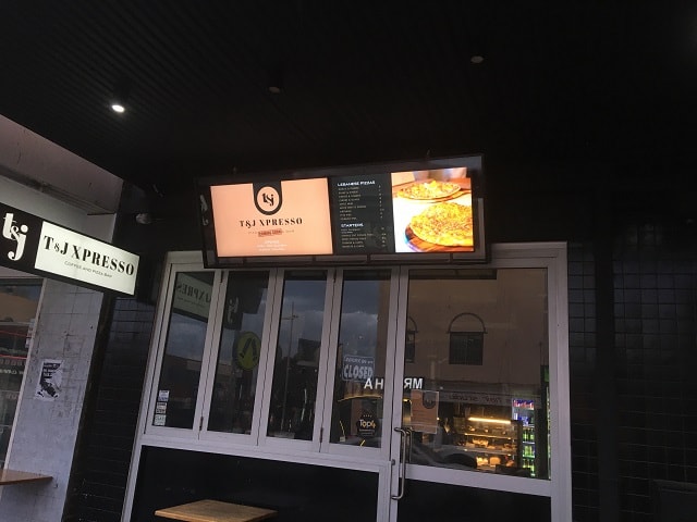 Outdoor display – T&J Xpresso under awning dual screens