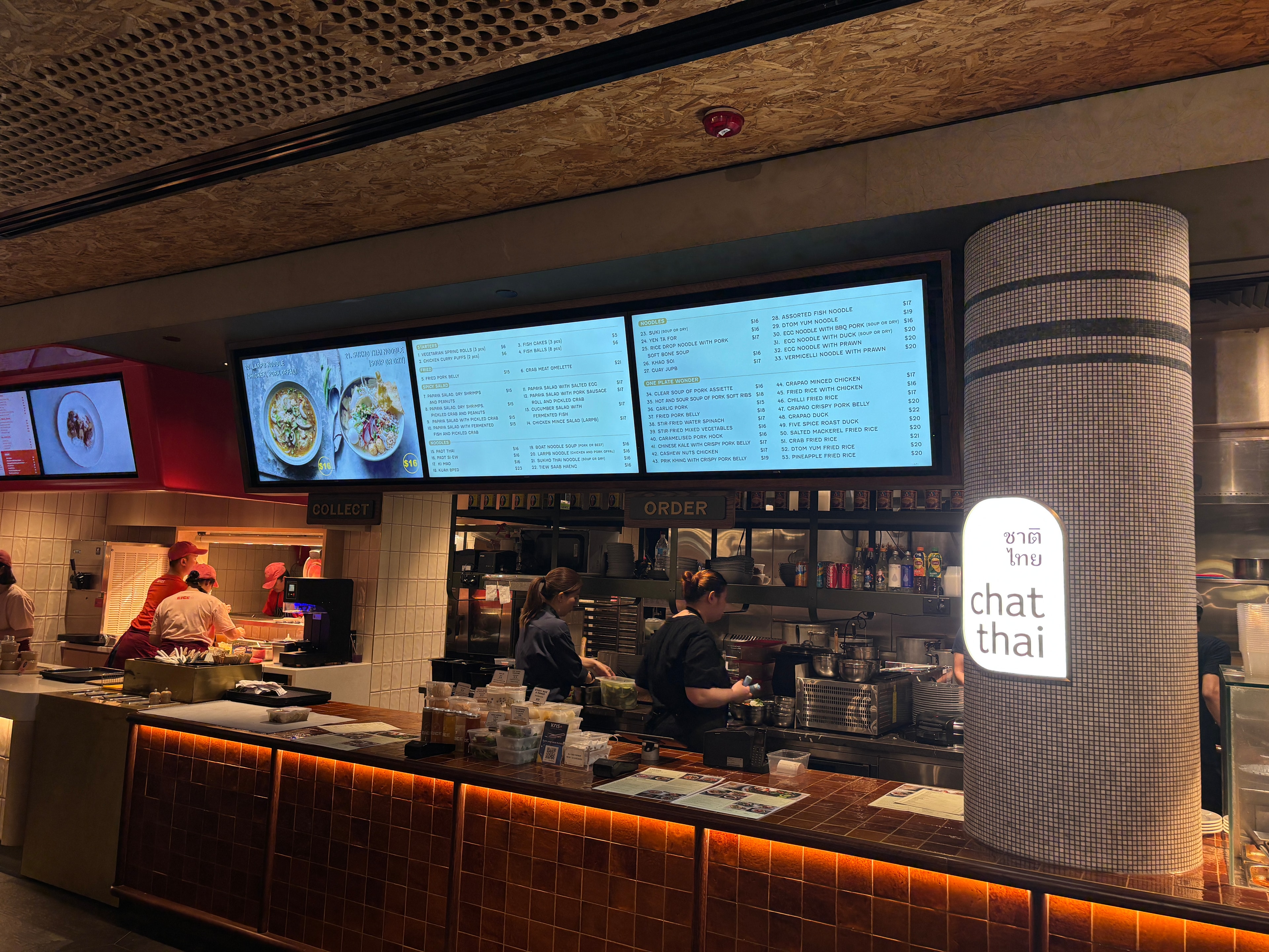 Wall mounted menu boards – Chat Thai